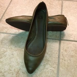 Frye Regina Flat
